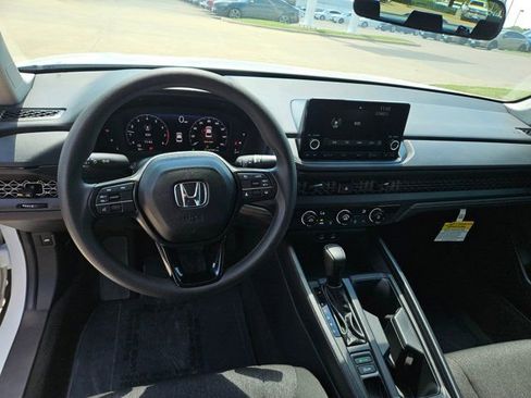 Certified 2025 Honda Accord LX image 16