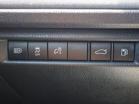 Used 2025 Toyota Camry LE AWD/4WD image 20