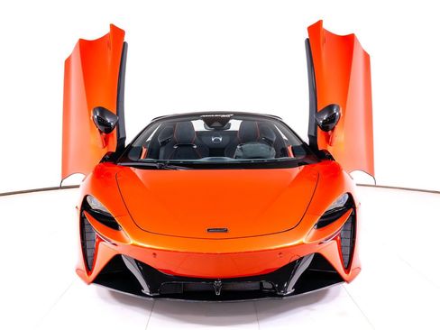 New 2026 McLaren Artura Spider RWD image 11