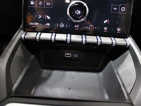 New 2026 GMC Terrain Elevation w/ Technology Package II image 32