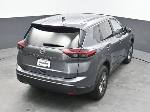 Used 2024 Nissan Rogue S AWD/4WD image 33