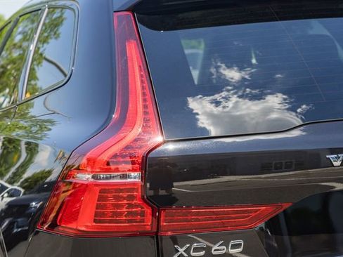 Used 2024 Volvo XC60 B5 Plus w/ Protection Package Premier AWD/4WD image 7