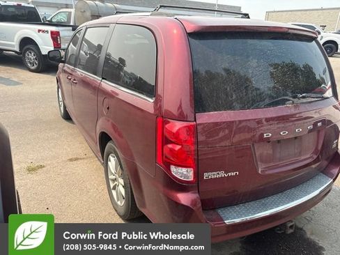 Used 2019 Dodge Grand Caravan SXT FWD image 9