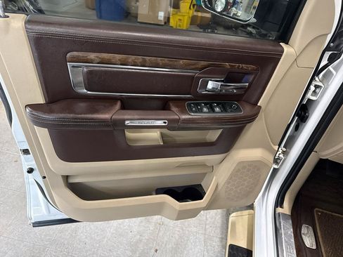 Used 2014 RAM 1500 Laramie Longhorn w/ Convenience Group AWD/4WD image 28
