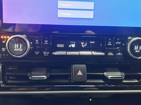 New 2026 Toyota Highlander Platinum image 14