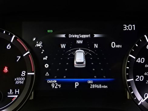 Used 2024 Toyota Highlander XSE image 12