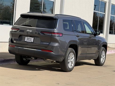 New 2025 Jeep Grand Cherokee L Laredo image 5