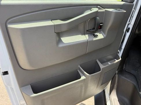 Used 2019 Chevrolet Express 3500 LT w/ LT Preferred Equipment Group RWD image 6