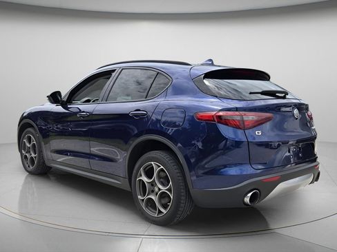 Used 2018 Alfa Romeo Stelvio Sport w/ Quick Order Package 22J Sport AWD/4WD image 7
