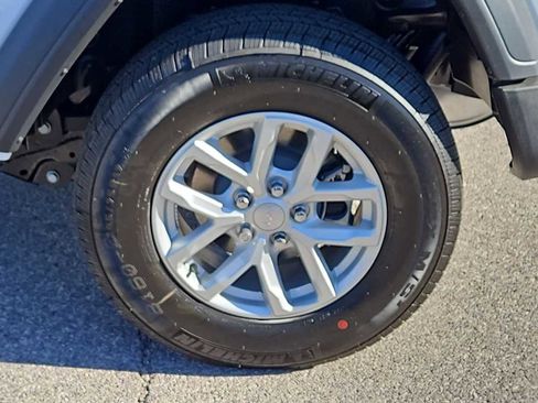 Used 2023 Jeep Wrangler Sport S image 16