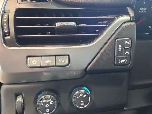 Used 2020 Chevrolet Tahoe Premier AWD/4WD image 22