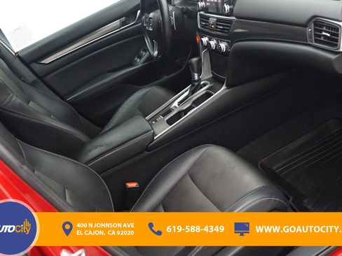 Used 2018 Honda Accord Sport image 8