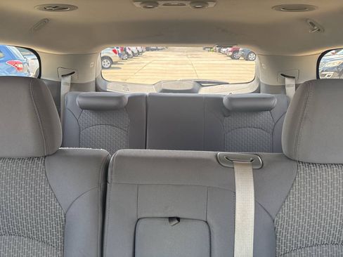Used 2012 Chevrolet Traverse LS FWD image 24