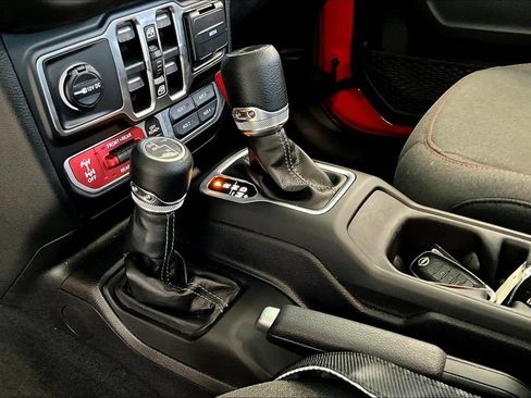 Used 2026 Jeep Gladiator Rubicon AWD/4WD image 18