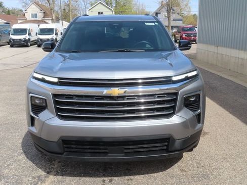 Used 2025 Chevrolet Traverse LT AWD/4WD image 10
