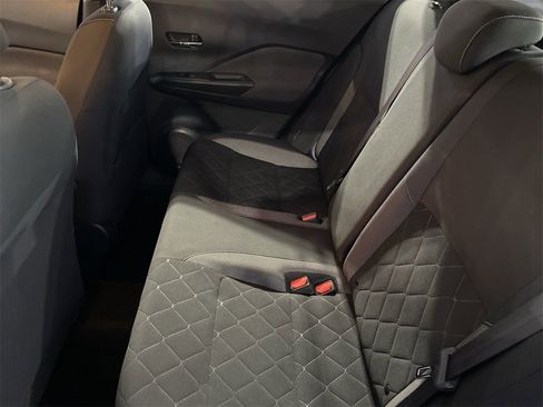 Used 2020 Nissan Kicks SV w/ Exterior Package image 16