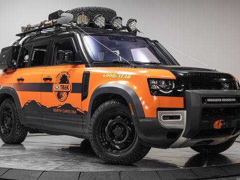 Used 2022 Land Rover Defender 110 S image 29