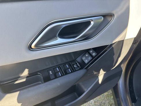 Used 2024 Land Rover Range Rover Velar Dynamic SE image 18