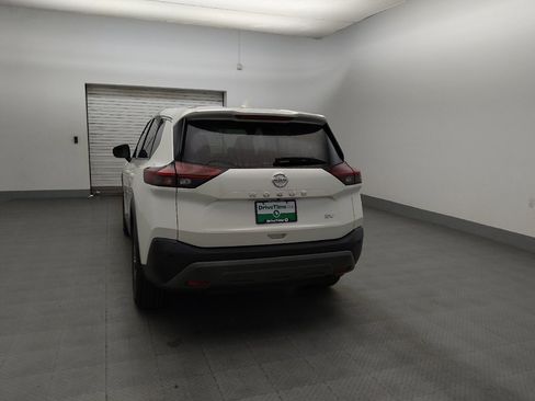 Used 2021 Nissan Rogue SV FWD image 6