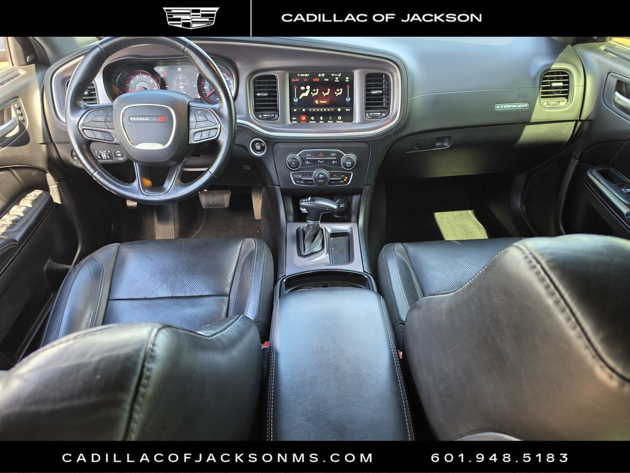Used 2022 Dodge Charger SXT w/ Plus Group RWD image 8