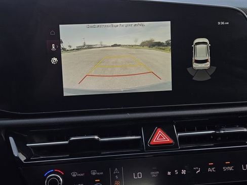 Used 2023 Kia Niro EX w/ EX Cold Weather Package image 18