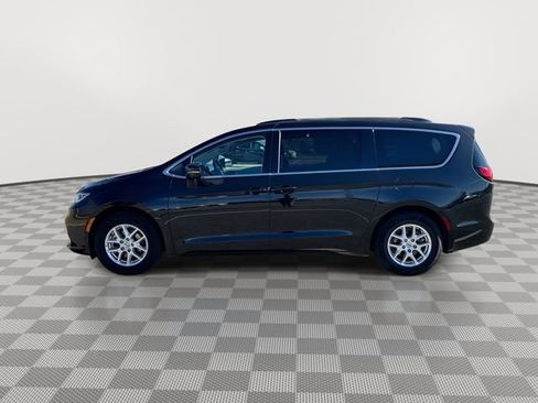 Used 2022 Chrysler Pacifica Touring-L image 5