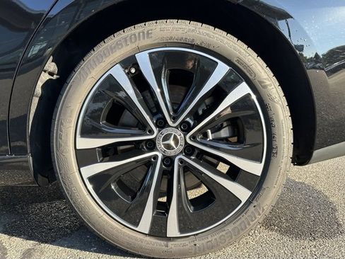Used 2025 Mercedes-Benz CLA 250 4MATIC image 11