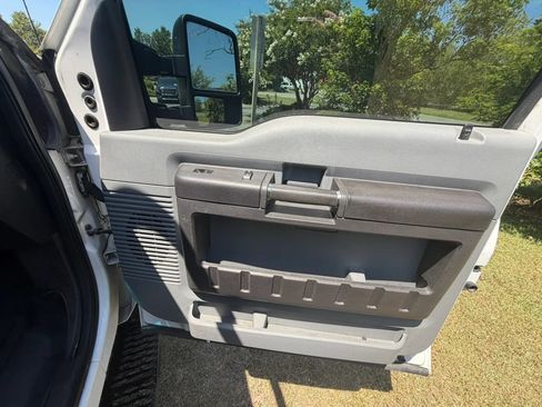 Used 2015 Ford F350 XL w/ Power Equipment Group AWD/4WD image 26