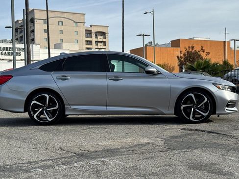 Used 2020 Honda Accord Sport image 3