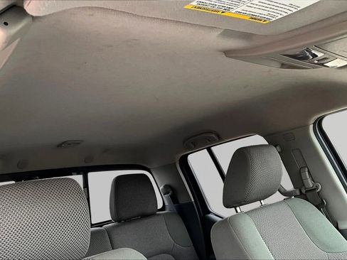 Used 2015 Nissan Frontier SV w/ SV Value Truck Package AWD/4WD image 25