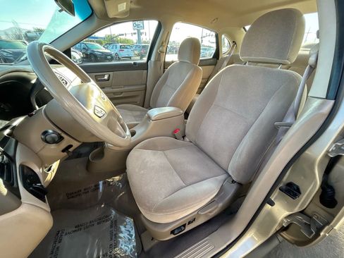 Used 2000 Ford Taurus SE image 5