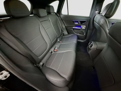 Used 2026 Mercedes-Benz GLC 300 4MATIC image 28