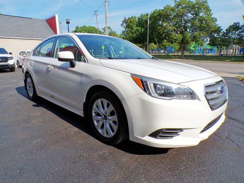 Used 2016 Subaru Legacy 2.5i Premium AWD/4WD image 5