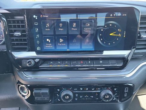 Used 2023 Chevrolet Silverado 1500 High Country w/ Technology Package AWD/4WD image 18