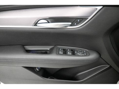 Used 2020 Cadillac XT5 Luxury FWD image 29