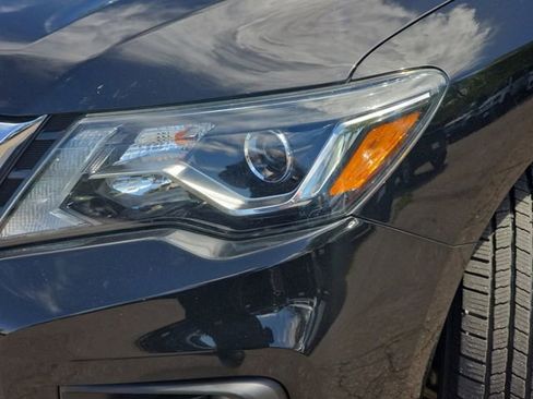 Used 2018 Nissan Pathfinder SV AWD/4WD image 31