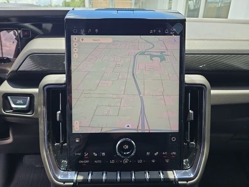 New 2026 GMC Yukon XL AT4 w/ AT4 Premium Plus Package AWD/4WD image 22