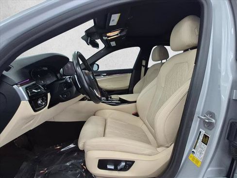 Used 2021 BMW 530i w/ Executive Package RWD image 17
