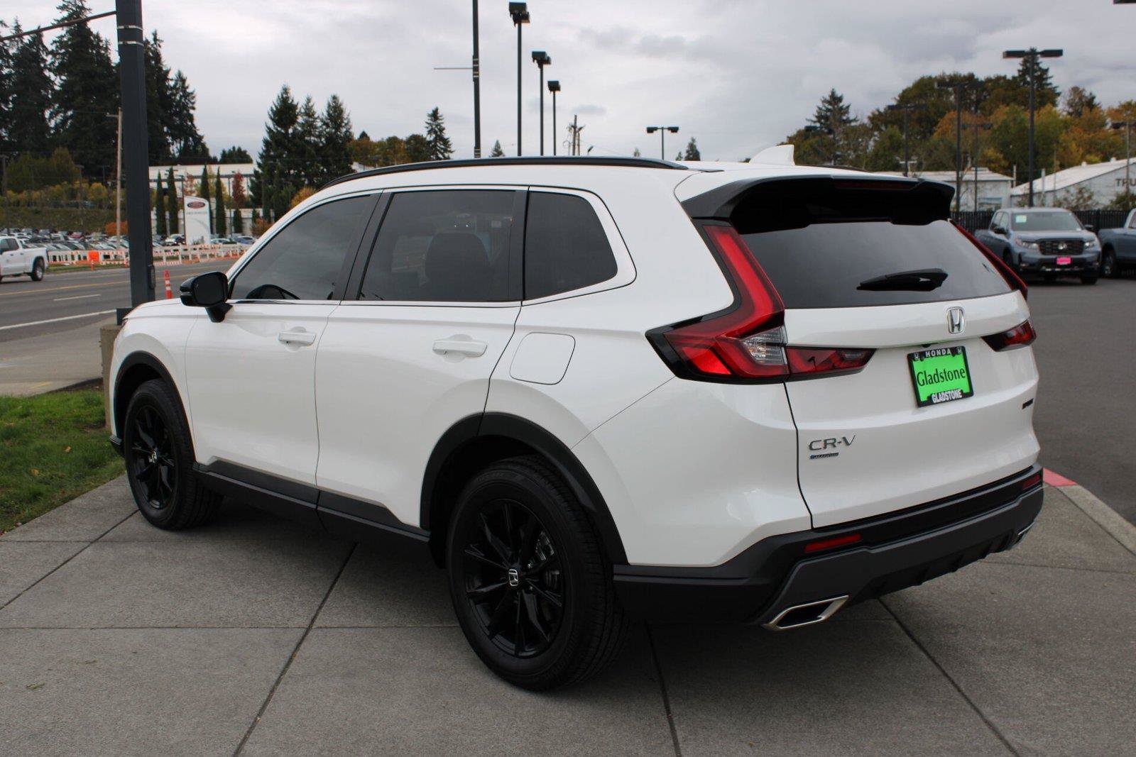 Used 2025 Honda CR-V Sport image 3