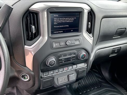 Used 2022 Chevrolet Silverado 1500 W/T RWD image 7