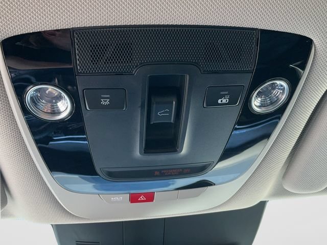 Used 2025 Kia Sorento SX AWD/4WD image 9