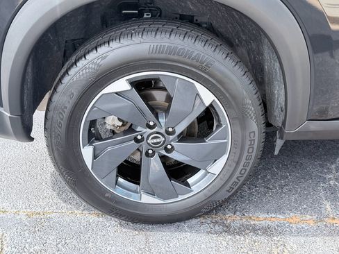 Used 2025 Nissan Rogue SV AWD/4WD image 32