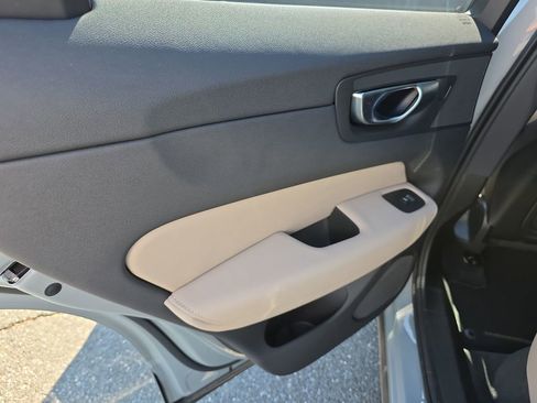 Used 2026 Volvo XC60 B5 Plus w/ Protection Package Premier AWD/4WD image 17