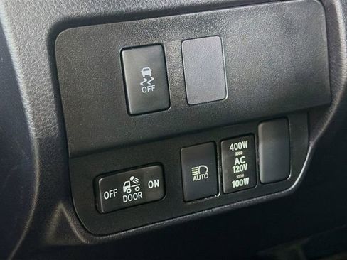 Used 2023 Toyota Tacoma TRD Sport AWD/4WD image 15