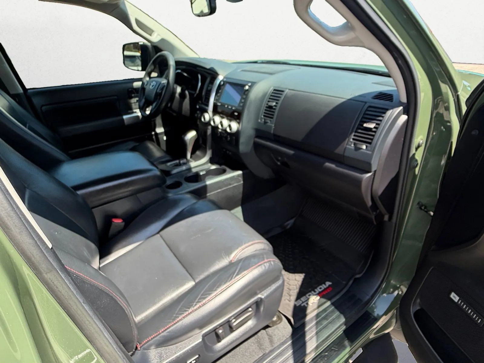 Used 2020 Toyota Sequoia TRD Pro AWD/4WD image 23