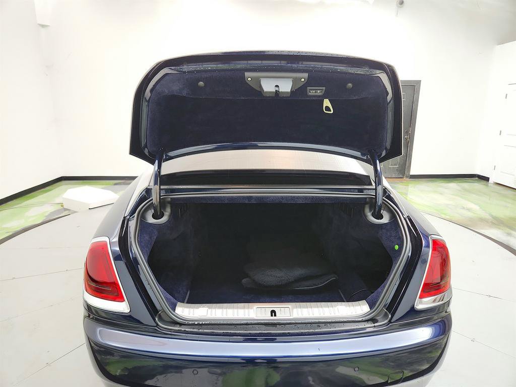 Used 2014 Rolls-Royce Wraith RWD image 29