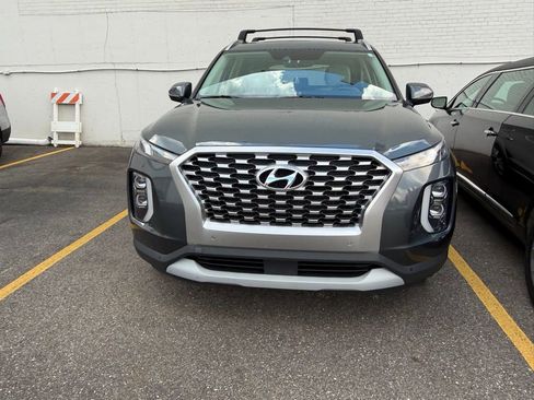 Used 2022 Hyundai Palisade SEL w/ 8P Bench Seat Package AWD/4WD image 2