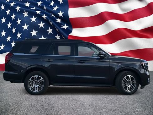 Certified 2025 Ford Expedition Active AWD/4WD image 7