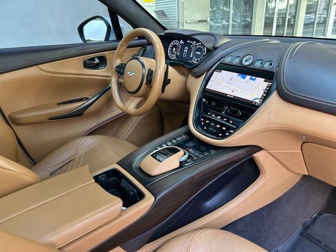 Used 2021 Aston Martin DBX AWD/4WD image 29