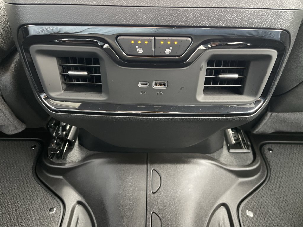 New 2026 GMC Sierra 2500 AT4 w/ AT4 Premium Plus Package AWD/4WD image 22